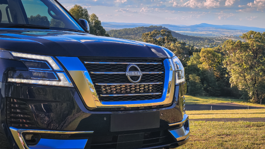 TRAILBAIT Nissan Patrol Y62 Behind-Grille Light Bar - image 2