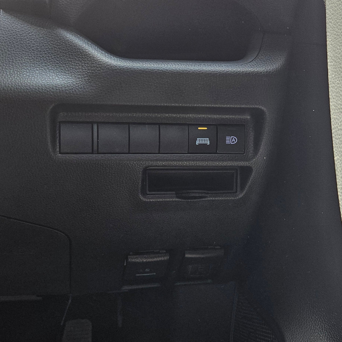 TRAILBAIT RAV4 Behind-Grille Light Bar - image 4