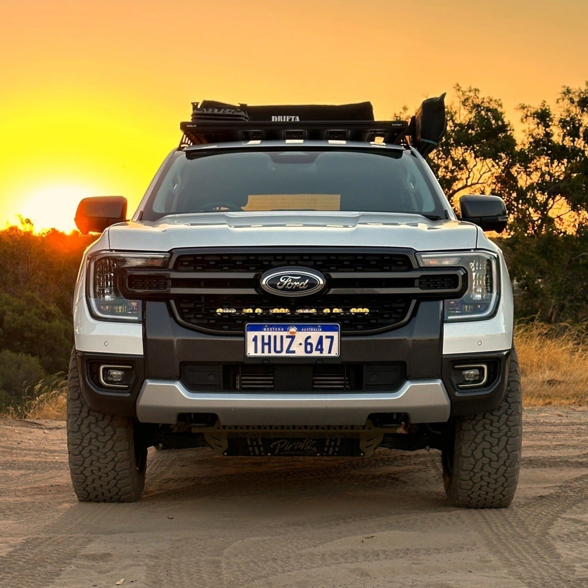 TRAILBAIT Next-Gen Ranger Behind-Grille Light Bar - image 3