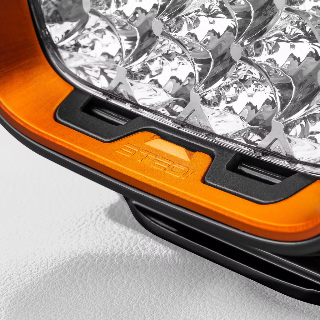 STEDI Type-X EVO 7 inch LED driving light rear connector view