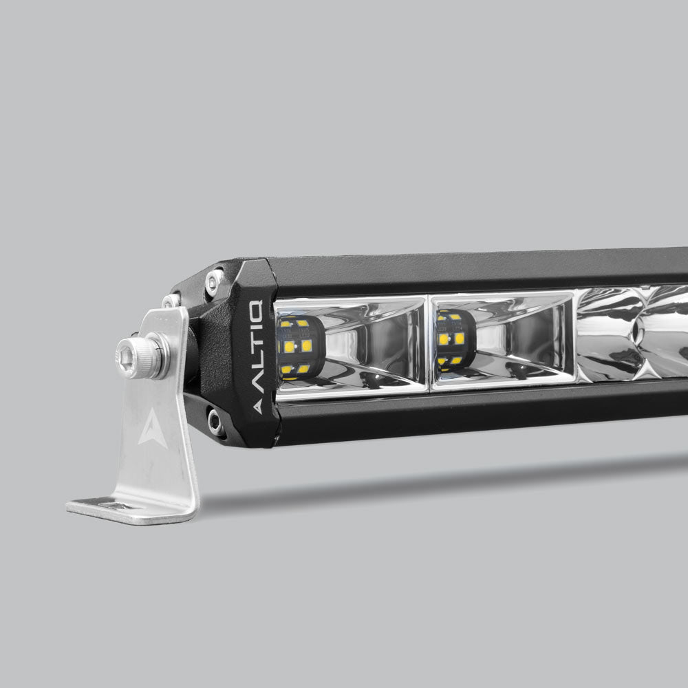 ALTIQ 72" Hybrid Single Row Light Bar detail