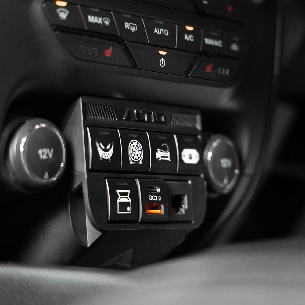 ALTIQ 7 Switch Fascia Panel - fitted