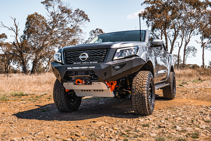 TRAILBAIT Nissan Navara Behind-Grille Light Bar - image 4