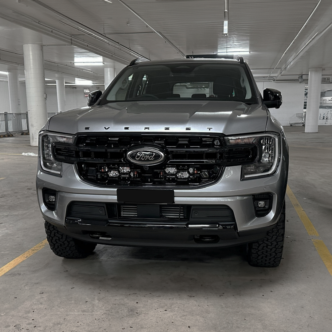 TRAILBAIT Next-Gen Everest Behind-Grille Light Bar