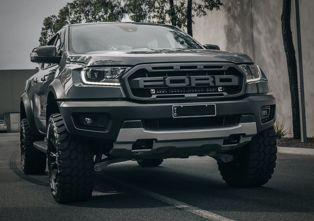 TRAILBAIT Ford Ranger PX Behind-Grille Light Bar - image 4