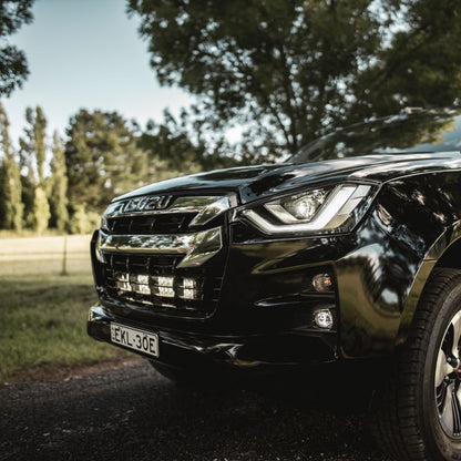 TRAILBAIT Isuzu D-Max Behind-Grille Light Bar