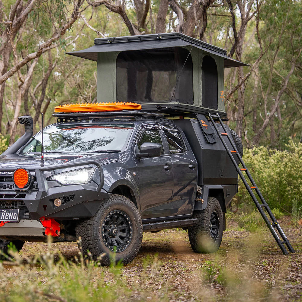 San Hima Gibb Rooftop Tent Hardshell With Ladder - image 8