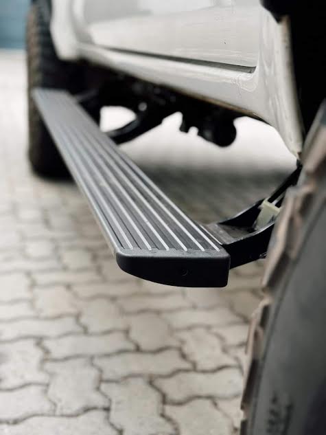 D.A.G | HILUX REVO Electric Side Steps (2020-2023)